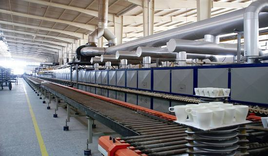 解決陶瓷行業(yè)窯爐閃停的辦法，配置數(shù)控?zé)o觸點(diǎn)穩(wěn)壓器