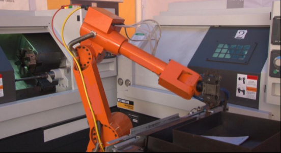 數(shù)控?zé)o觸點(diǎn)穩(wěn)壓器帶給機(jī)械手的利益有多大？