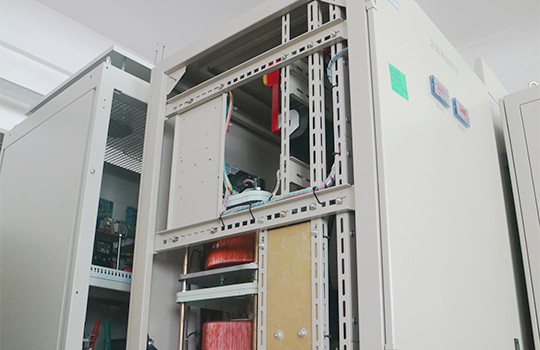 旁路穩(wěn)壓柜柜體結(jié)構(gòu)